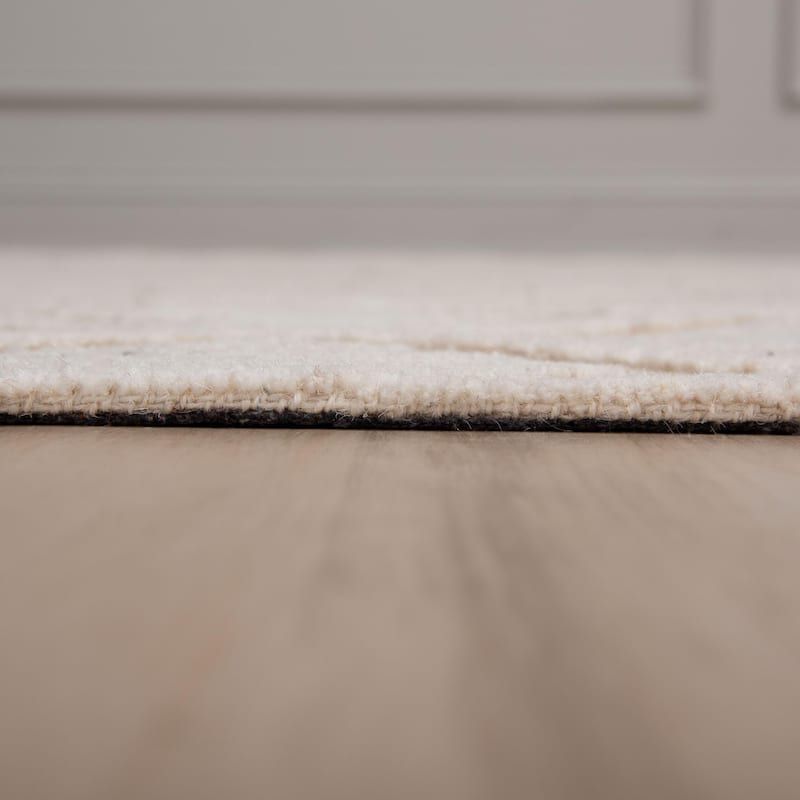 Alora Decor Century Hand-tufted Diamond/Geometric Rug