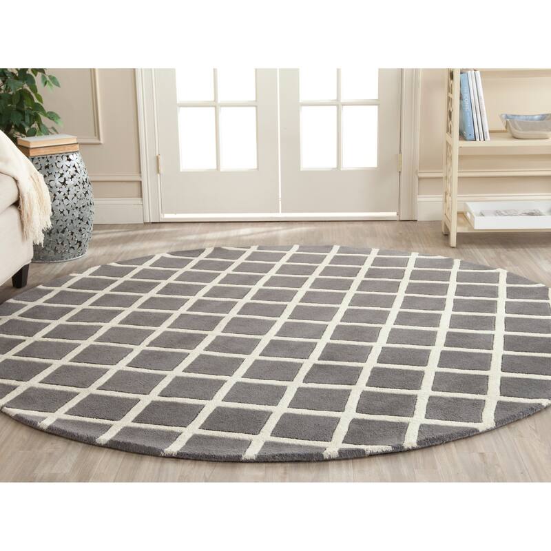 SAFAVIEH Handmade Chatham Retha Modern Moroccan Wool Rug