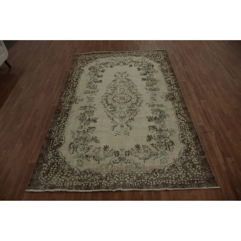 Hand Knotted Oriental 100% Wool Carpet Transitional Floral Beige & Ivories Anatolian Area Rug - 9' 11'' X 6' 2''