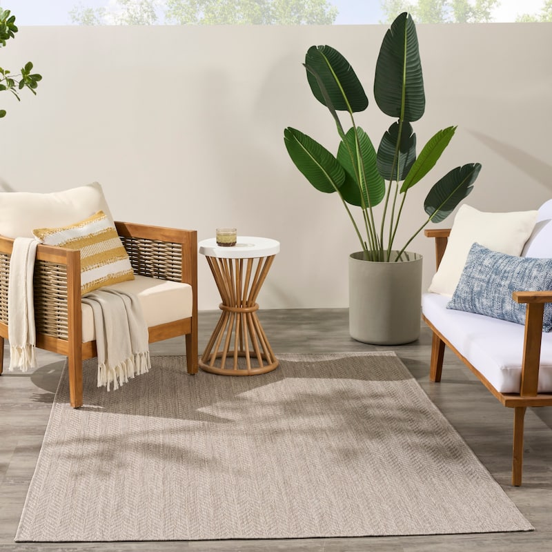 Nourison Horizon Indoor/Outdoor Chevron Area Rug
