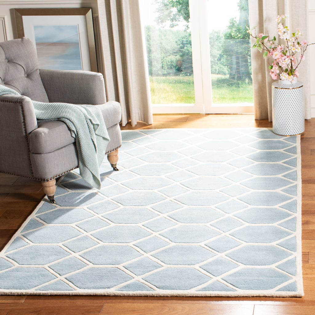 SAFAVIEH Handmade Chatham Urtza Modern Wool Rug