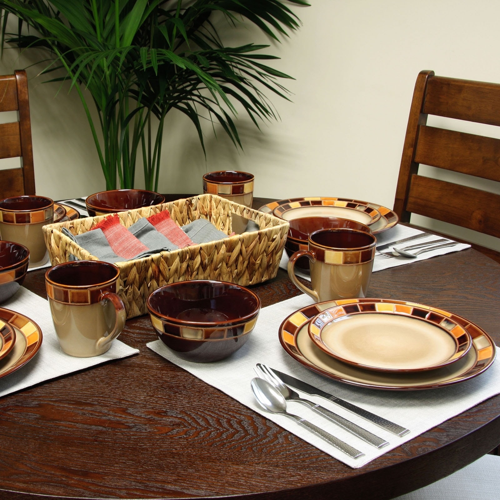 Gibson 16 piece dinnerware set sales