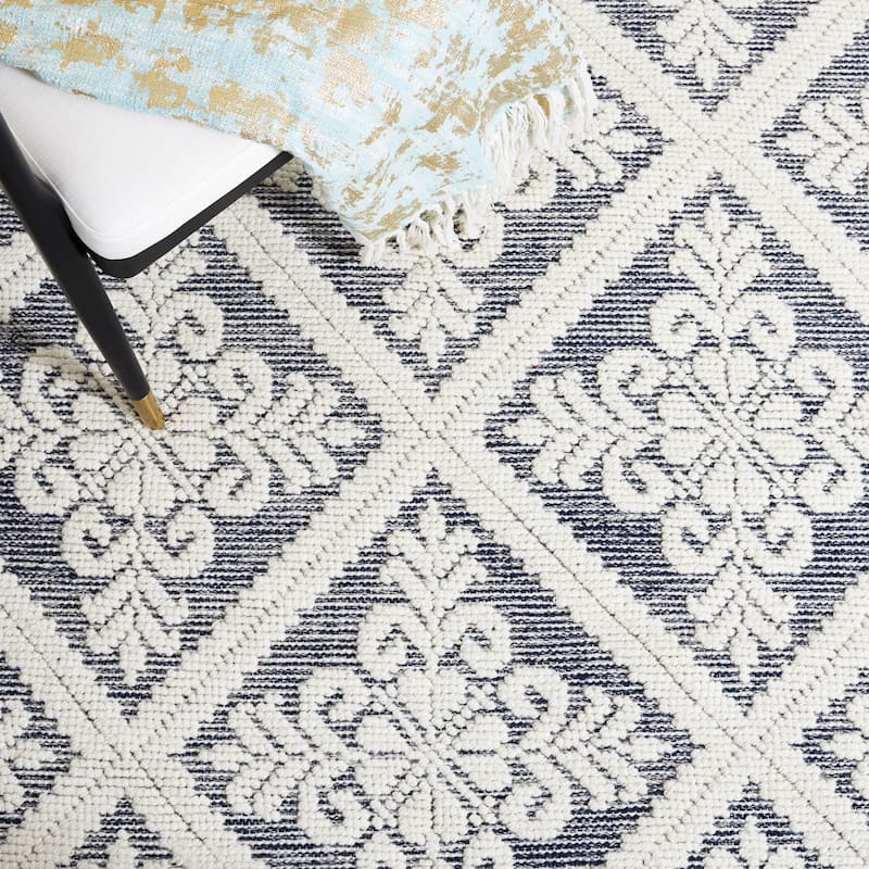 SAFAVIEH Handmade Vermont Davina Wool Rug