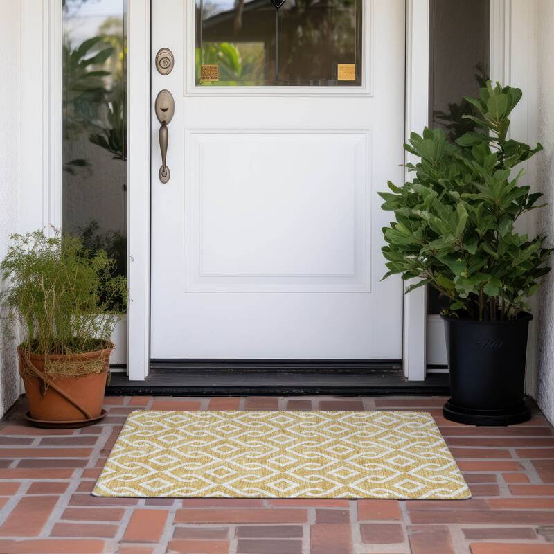 Machine Washable Indoor/ Outdoor Chantille Scroll Trellis Rug