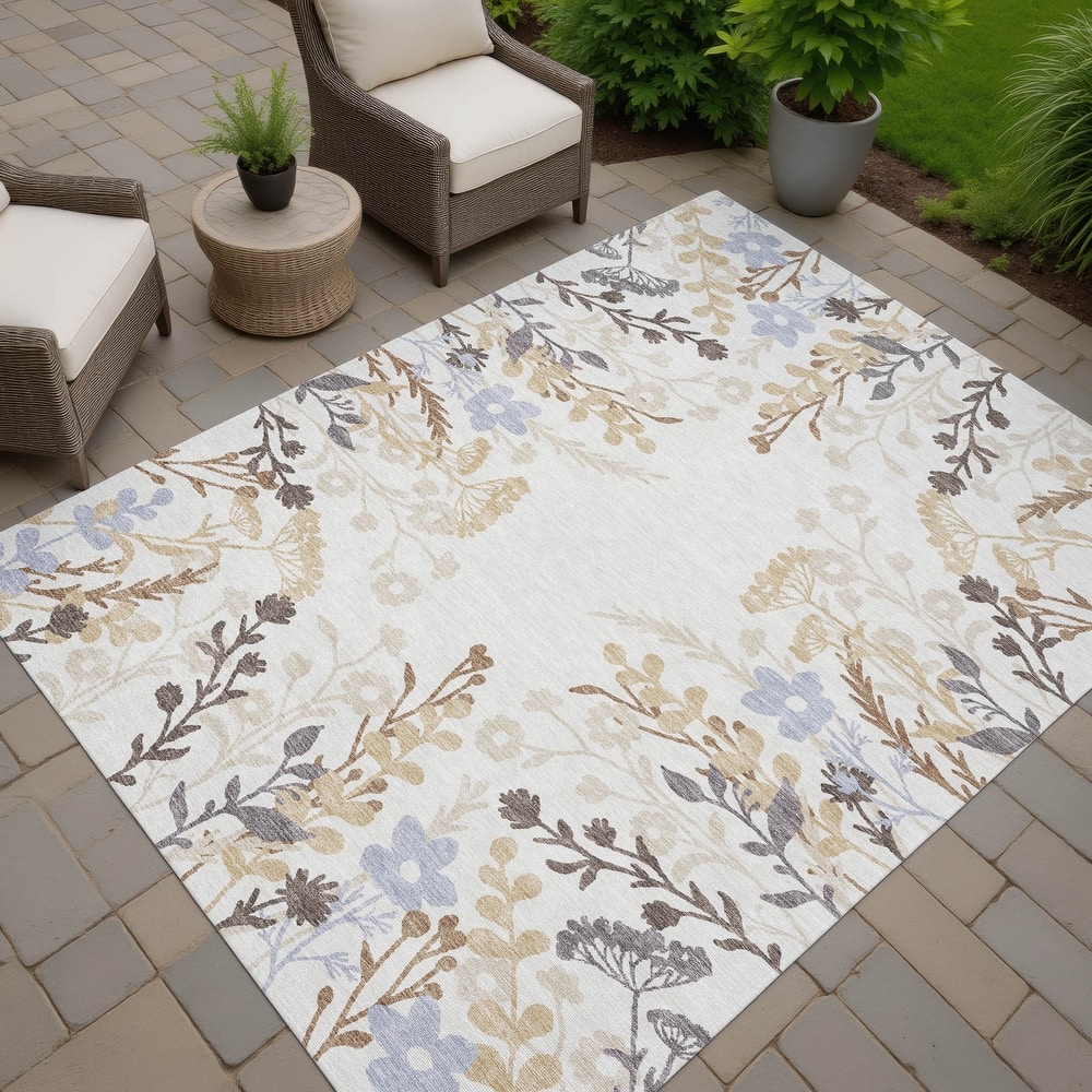 Machine Washable Indoor/ Outdoor Floral Border Chantille Rug