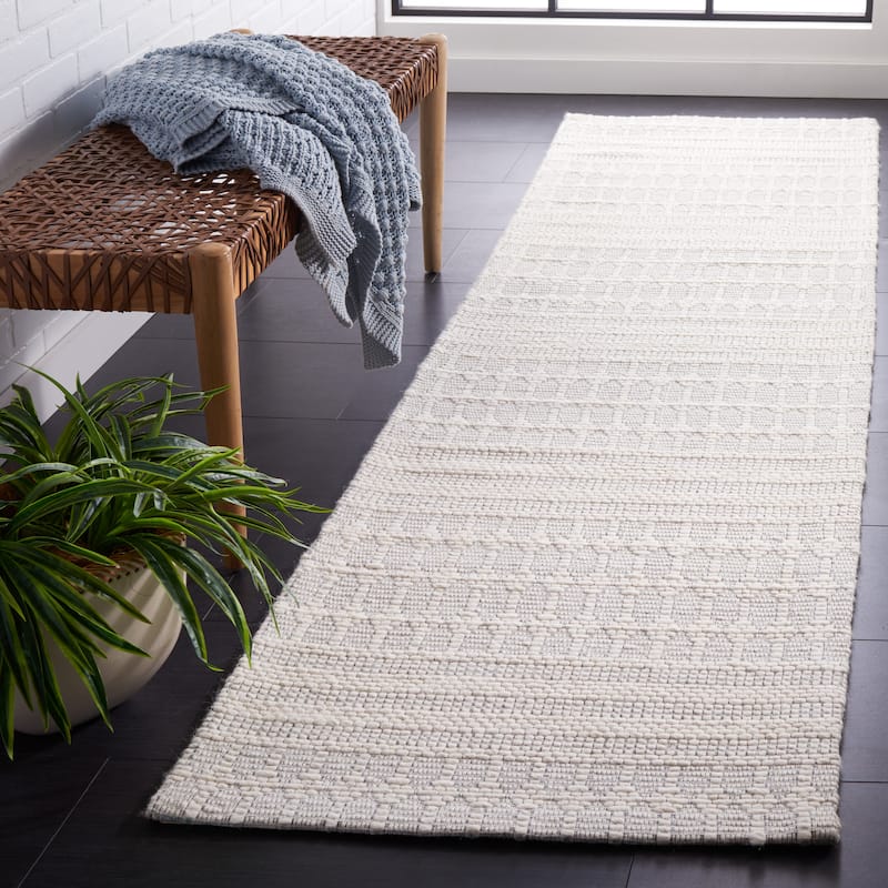 SAFAVIEH Handmade Marbella Eyþora Modern Wool Rug - 2'3" x 9' Runner - Ivory/Beige