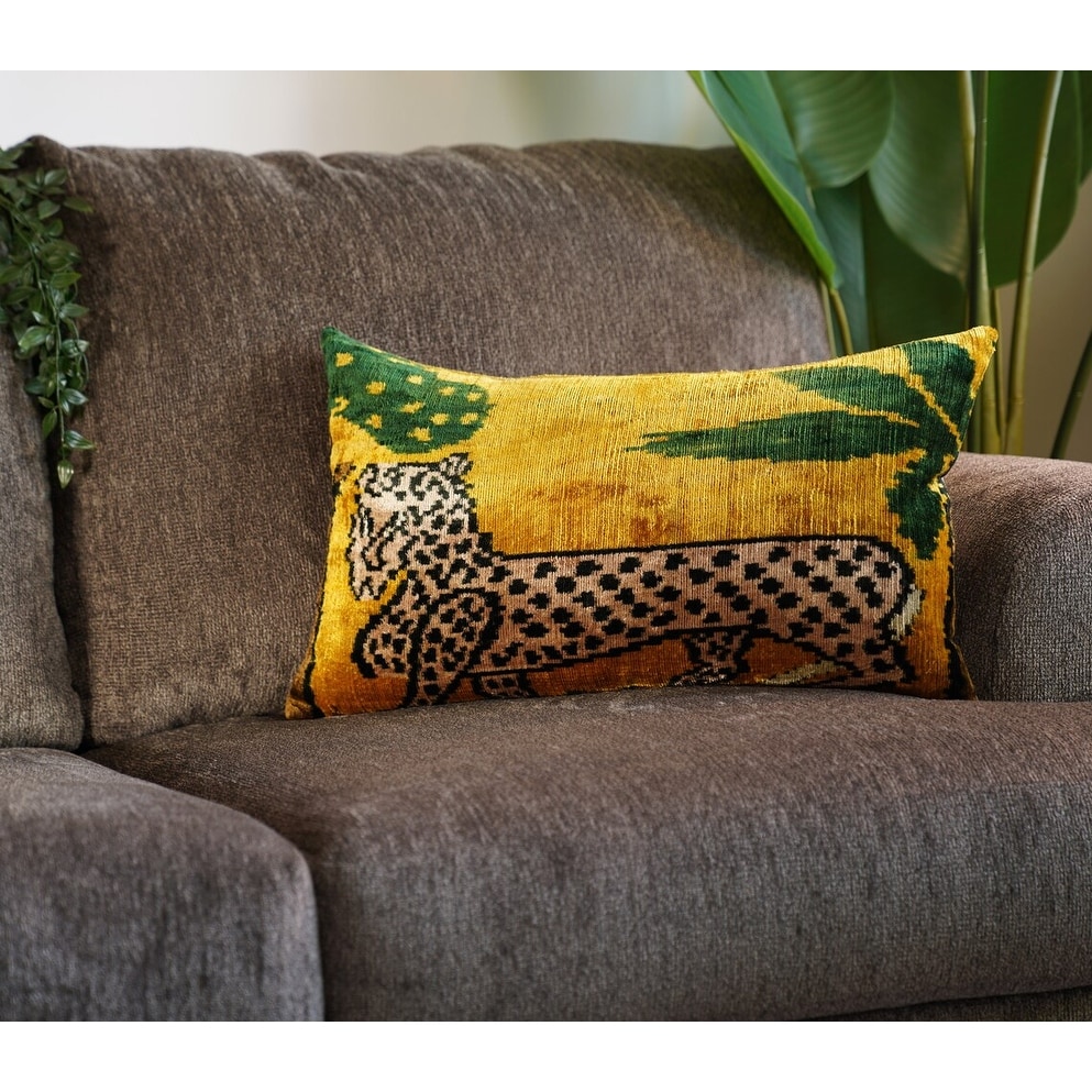 Tiger online lumbar pillow