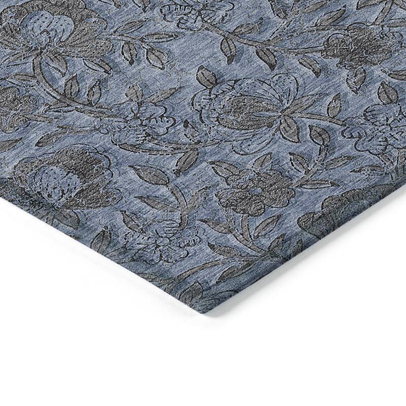 HomeRoots Floral Transitional Rectangle Outdoor Rug
