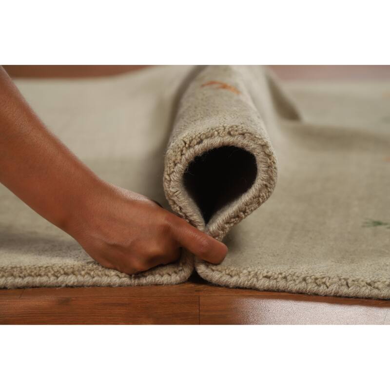 Hand Knotted Oriental 100% Wool Carpet Tribal Animal Pictorial Beige & Ivories Gabbeh Area Rug - 6' 5'' X 4' 8''