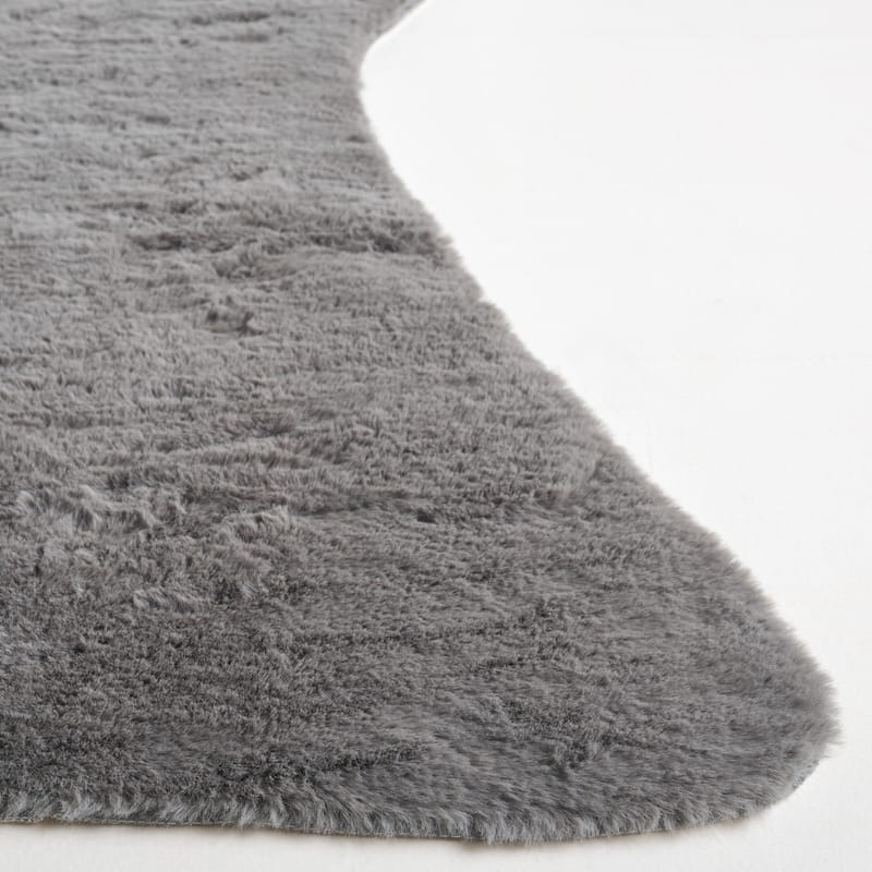 SAFAVIEH Faux Sheep Miguela Hariklia 2.4-inch Thick Rug
