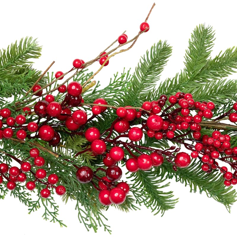 Cedar Pine and Berries Artificial Christmas Garland - 5' - Unlit