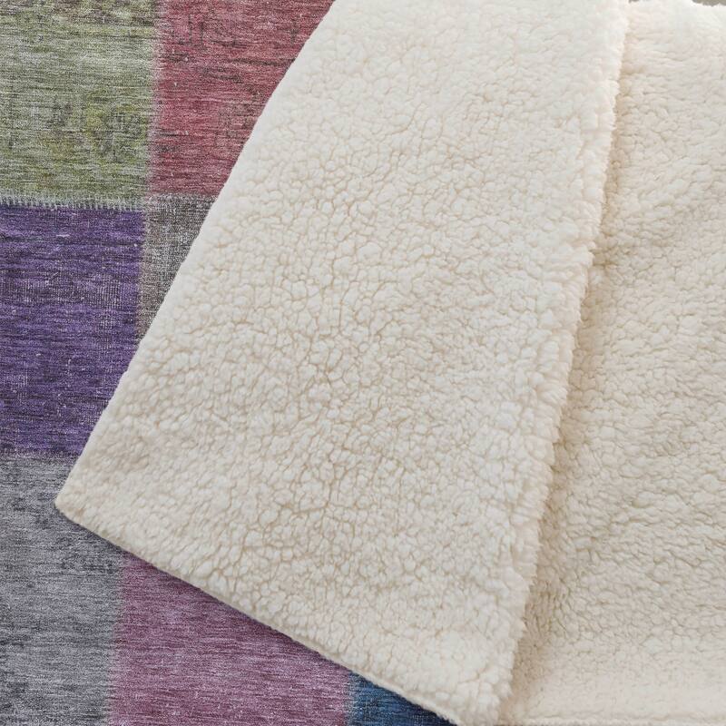 Premium Machine Washable Vintage Patchwork Sherpa Throw Blanket