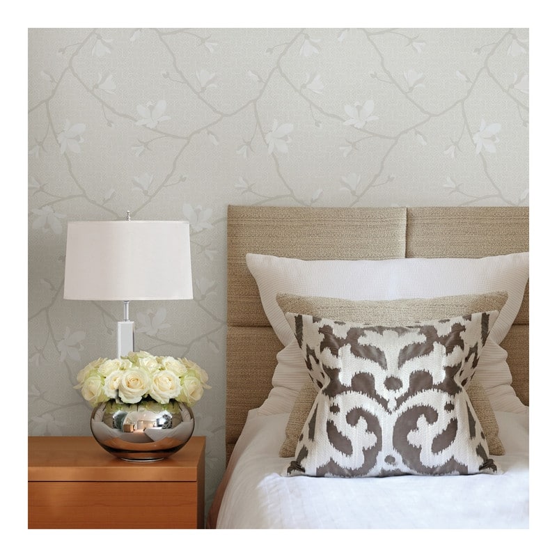 Borastapeter Sabella Grey Magnolia Branch Wallpaper - 20.9 x 396 x 0.025