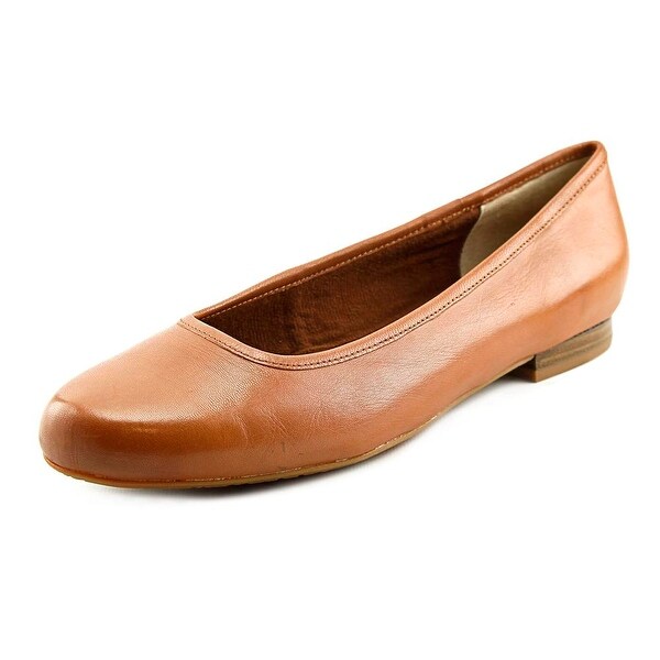 Ros Hommerson Odelle Women SS Round Toe Synthetic Flats