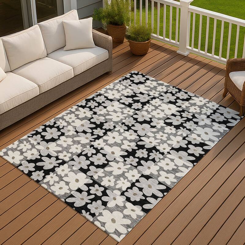 Machine Washable Indoor/ Outdoor Floral Krissy Chantille Rug