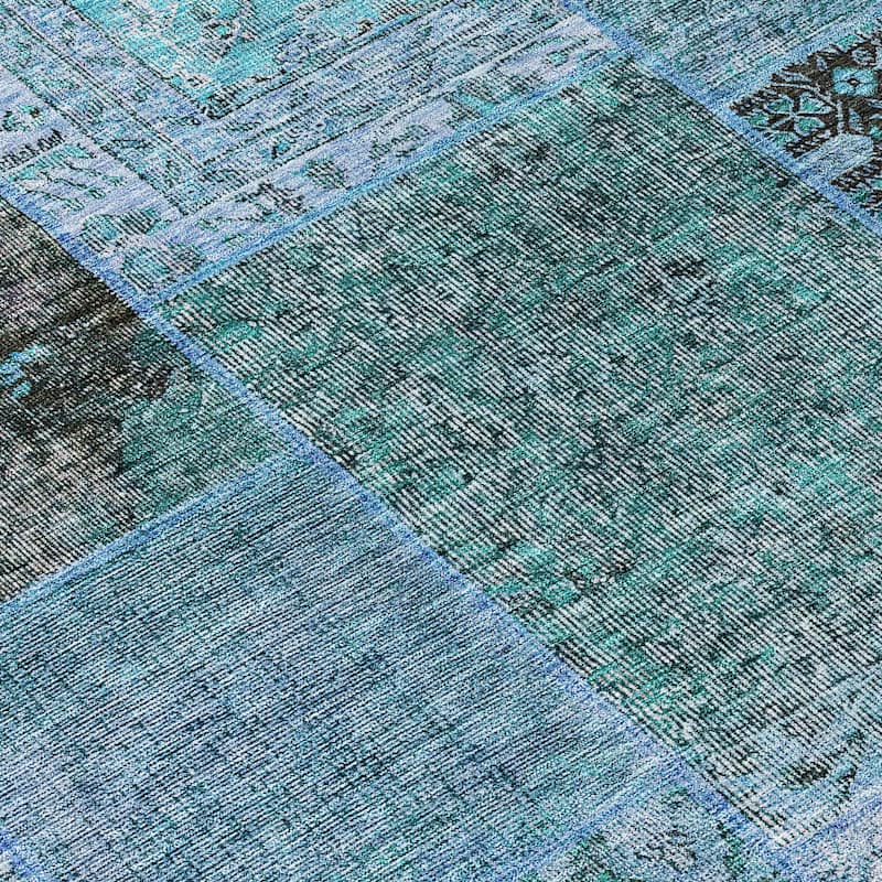 HomeRoots Patchwork Transitional Rectangle Outdoor Rug