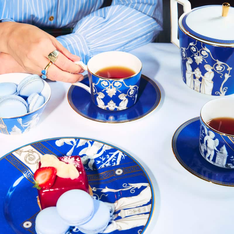 Wedgwood Renaissance Gold Teapot & Teacup Set - N/A