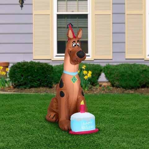 Airblown-Birthday Scooby-SM-WB - 42.13 x 20.87 x 38.58 - 42.13 x 20.87 x 38.58