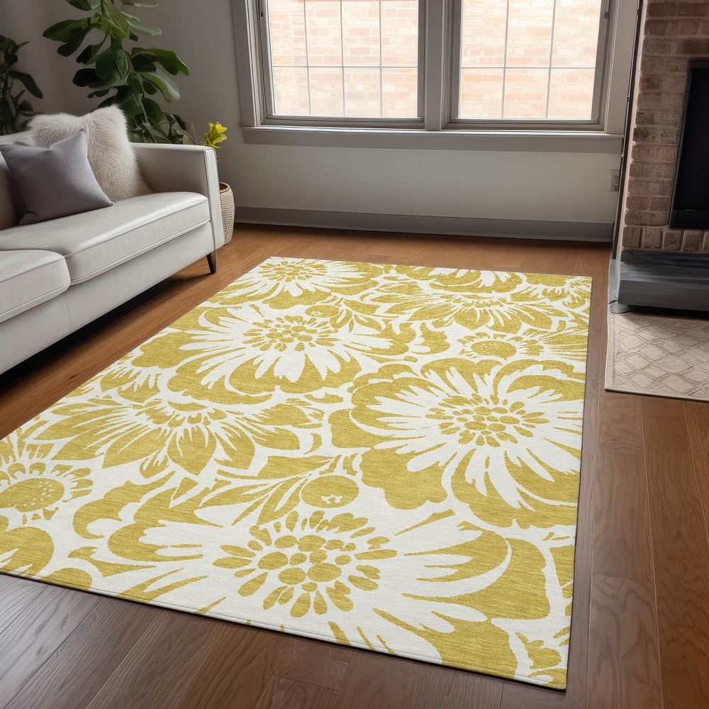 Machine Washable Indoor/ Outdoor Whimsy Floral Chantille Rug