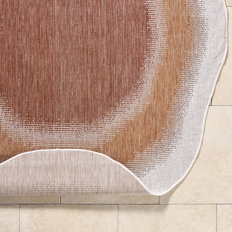 Livabliss Miami Beach Traditional Indoor/Outdoor Area Rug