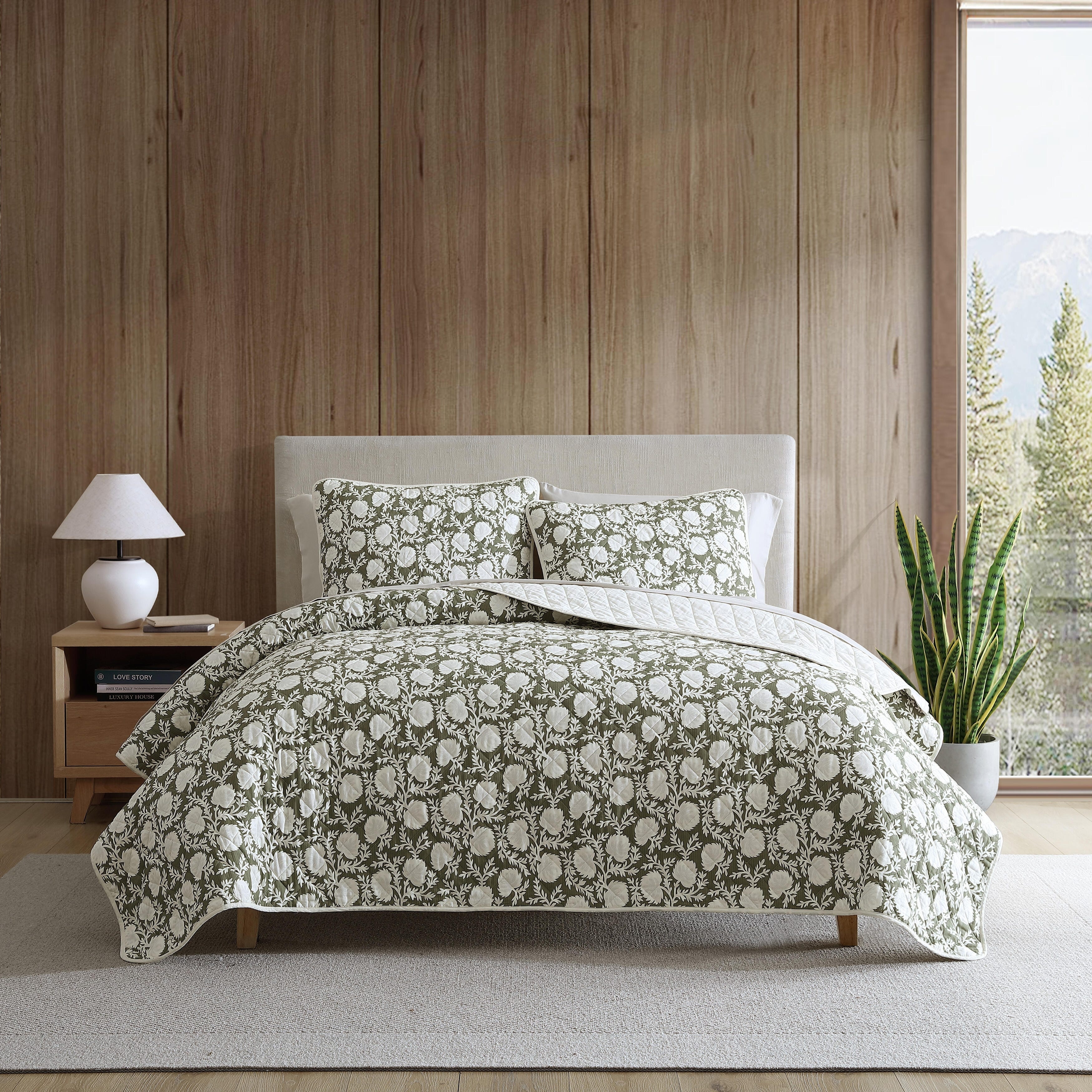 Eddie Bauer Garden Bloom Reversible Prewashed Cotton Quilt (Green, 3 Piece Set)