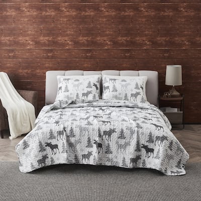 Premium Moose & Evergreens Microfiber Quilt Set With Shams
