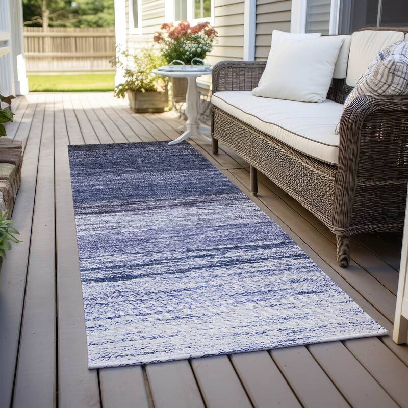 Machine Washable Indoor/ Outdoor Chantille Solid Ombre Rug - Blue - 2'3" x 7'6"