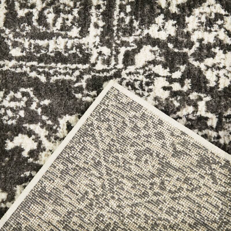 Vivian Oriental Medallion Area Rug