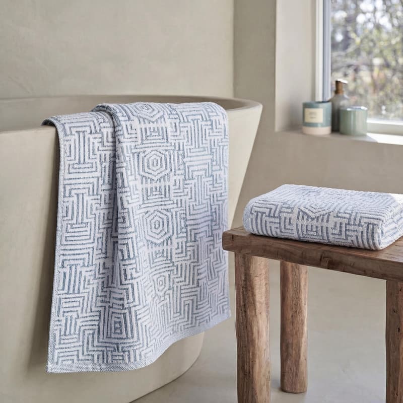 Superior Jasper Jacquard Geometric Absorbent Cotton Bath Towels, Set of 2
