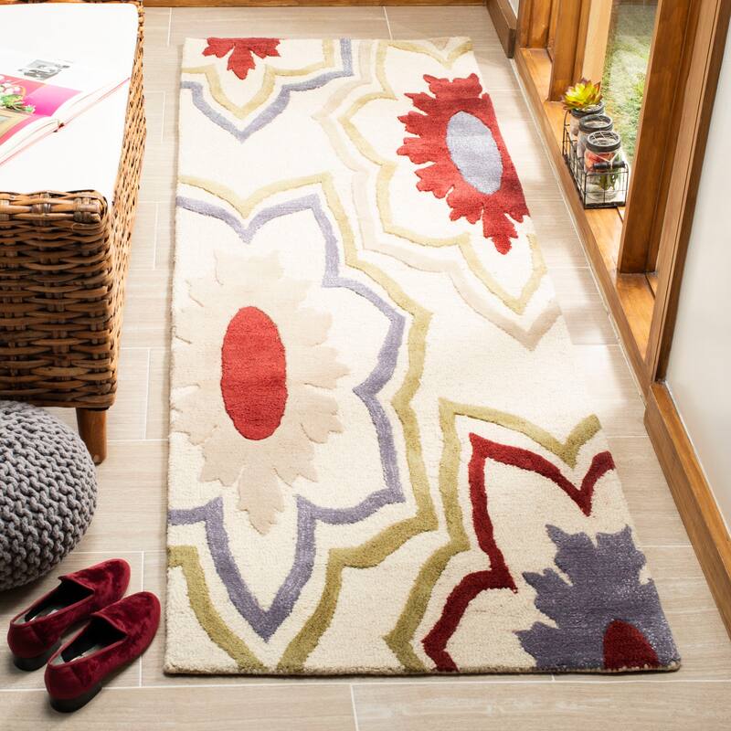 SAFAVIEH Handmade Soho Alaina N.Z. Wool Rug - 2'6" x 8' Runner - Ivory/Multi