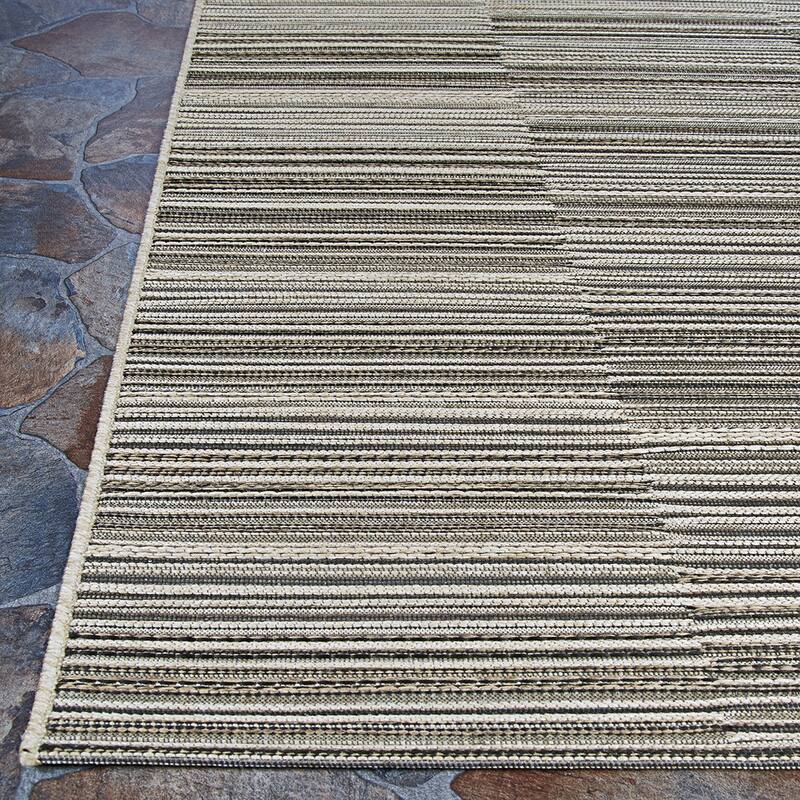 Vector Kennedy Indoor/ Outdoor Area Rug