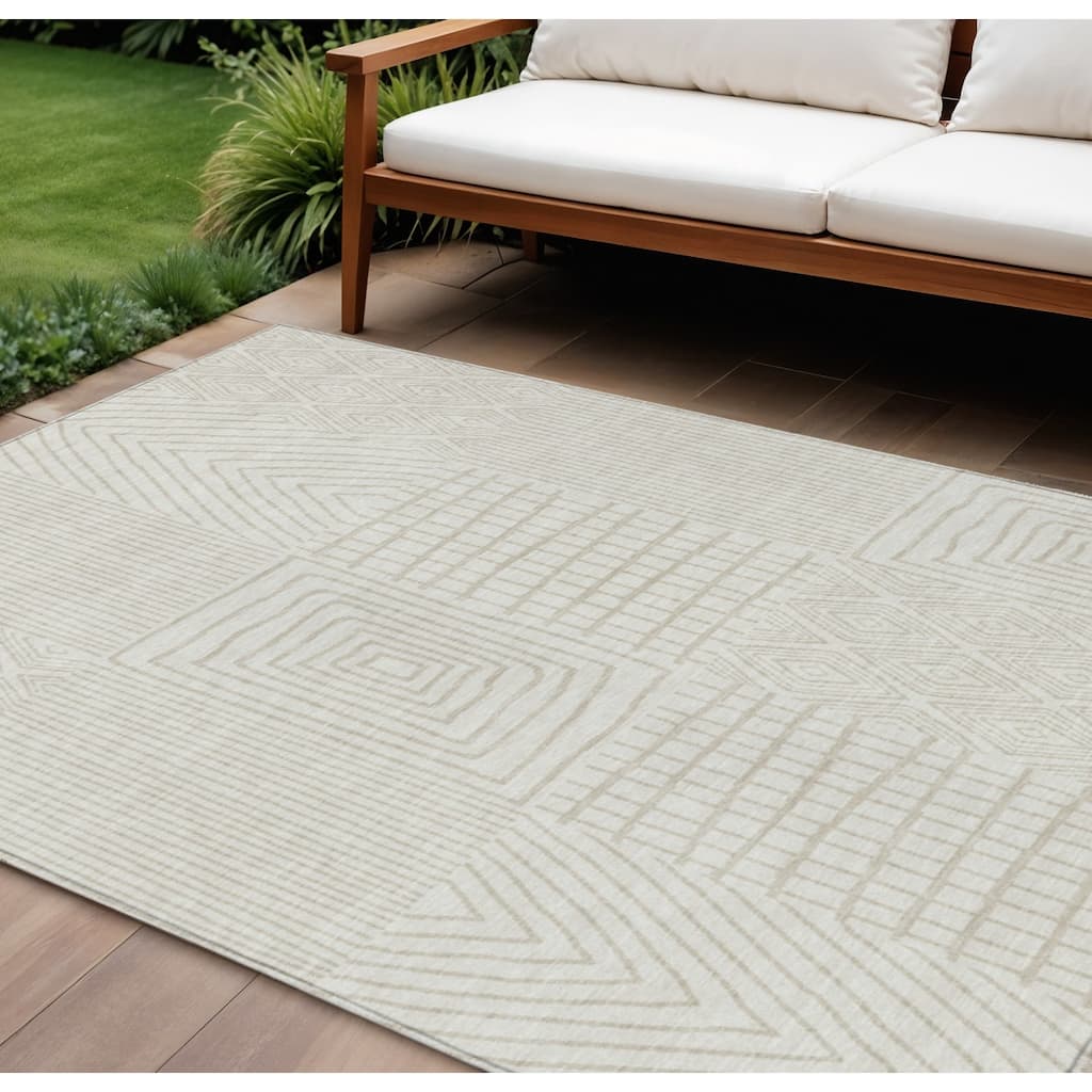 HomeRoots Geometric Transitional Rectangle Outdoor Rug