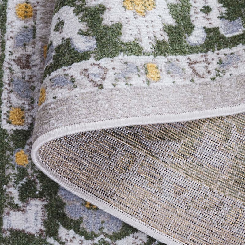 SAFAVIEH Bayside Machine Washable Shweta Oriental Rug