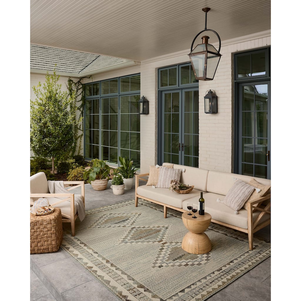 Alexander Home Saoirse Indoor/Outdoor Area Rug