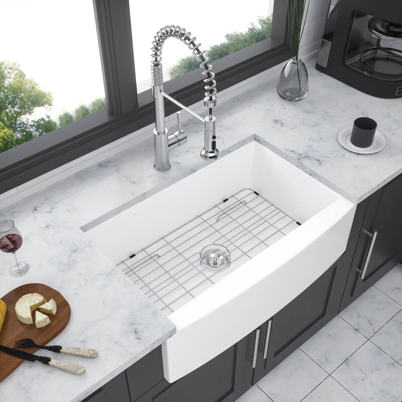 30'' Farmhouse Single Bowl Ceramic Kitchen Sink in White - 30'' x 21'' x 10''