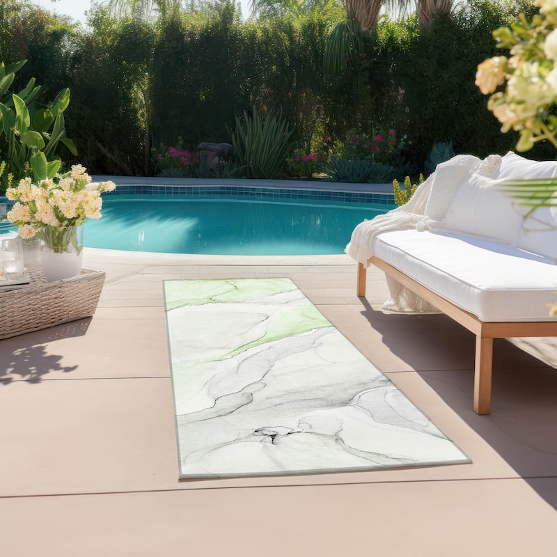 Machine Washable Indoor/ Outdoor Abstract Watercolor Chantille Rug - 2'3" x 7'6" - Green