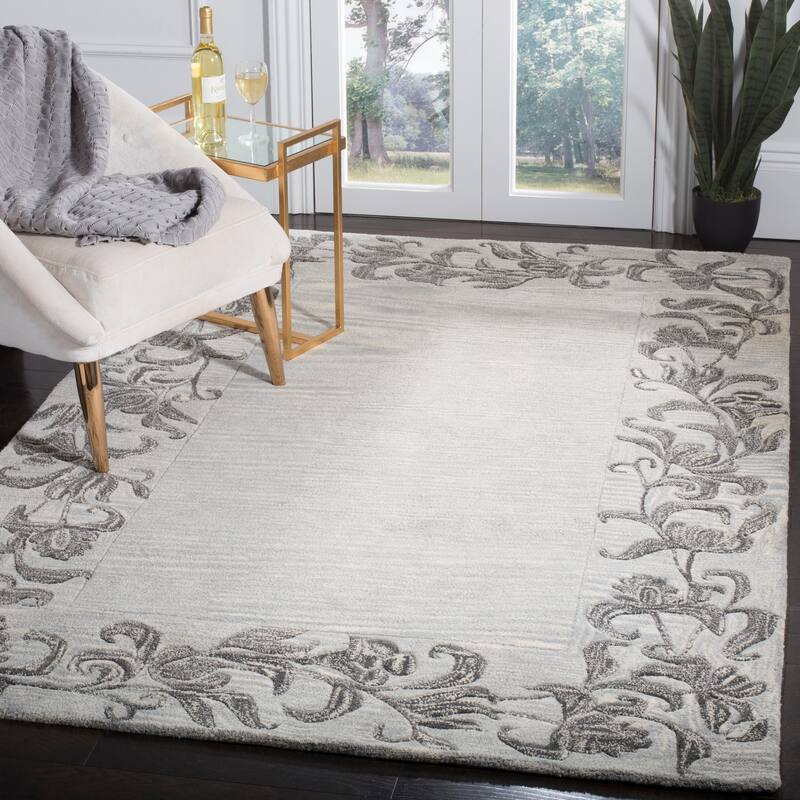 SAFAVIEH Handmade Soho Louisa Floral N.Z. Wool Rug - 5' x 8' - Silver/Grey