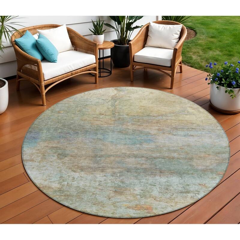 HomeRoots Abstract Transitional Rectangle Outdoor Rug - 8' Round