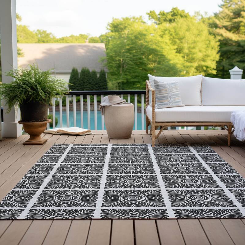 Machine Washable Indoor/ Outdoor Chantille Mosaic Rug