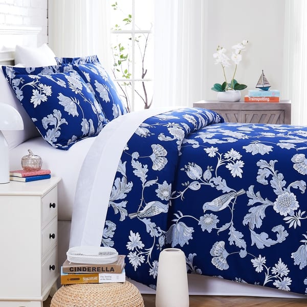 Early Spring Premium Duvet Cover and Sham Set Bed Bath & Beyond