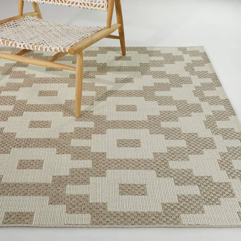 Monika Ikat Indoor/Outdoor Area Rug - 5'3" x 7' - Beige/Ivory