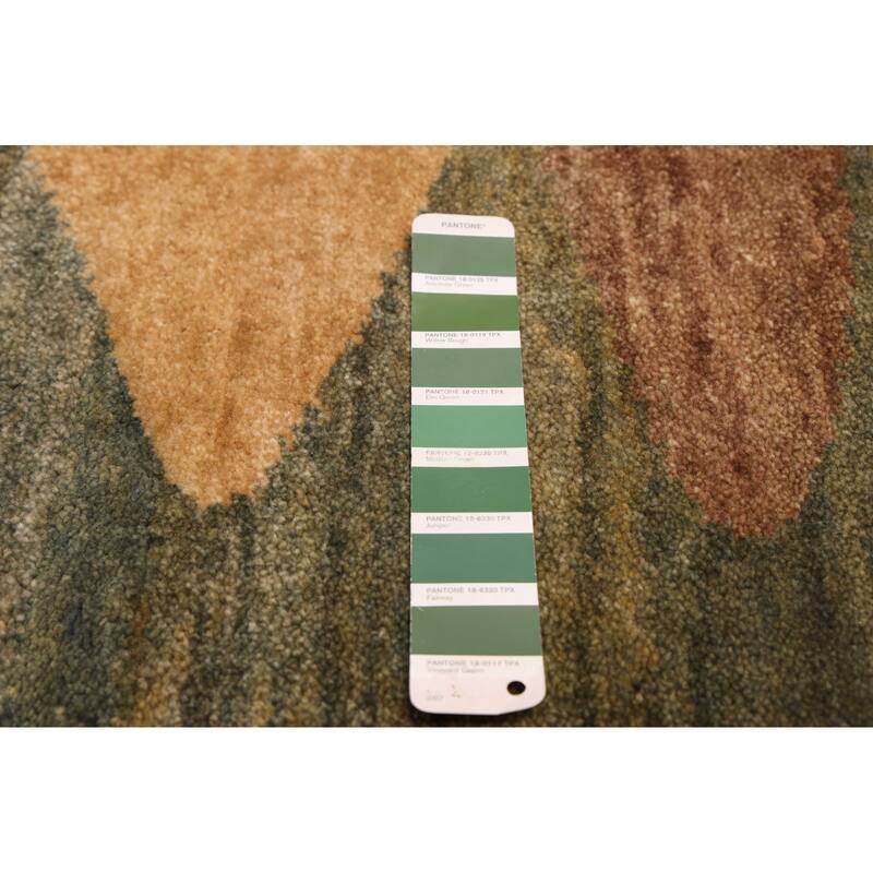 ECARPETGALLERY Hand-knotted Peshawar Ziegler Green Wool Rug - 5'1 x 6'11