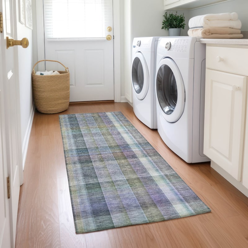 Machine Washable Indoor/ Outdoor Plaid Chantille Rug - Green - 2'3" x 7'6"