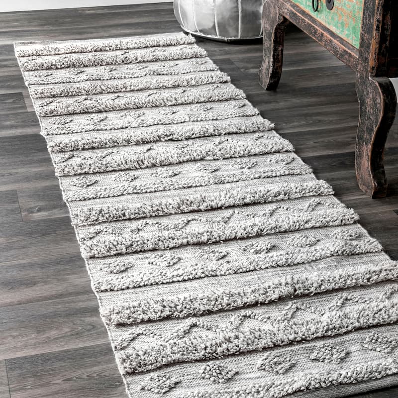 Nuloom Grey Southwestern Raised Tribal Band Area Rug