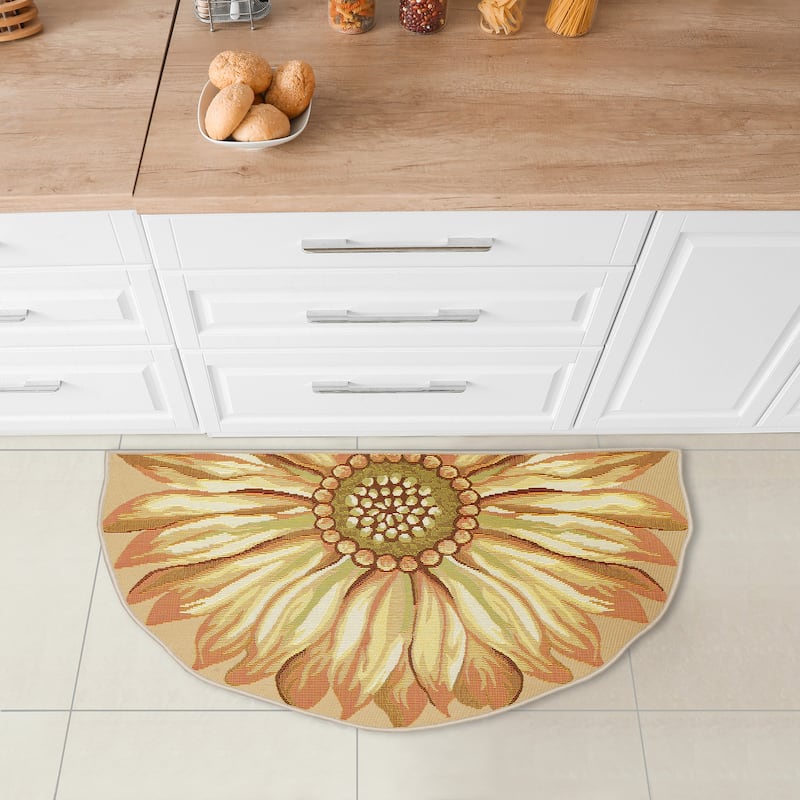 Liora Manne Esencia Sunflower Indoor/Outdoor Mat Yellow 3'3" x 2'1" 1/2 ROUND