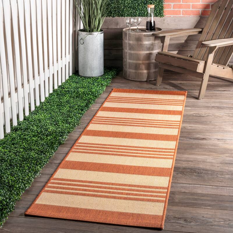 Nuloom Kristen Striped Indoor/Outdoor Area Rug