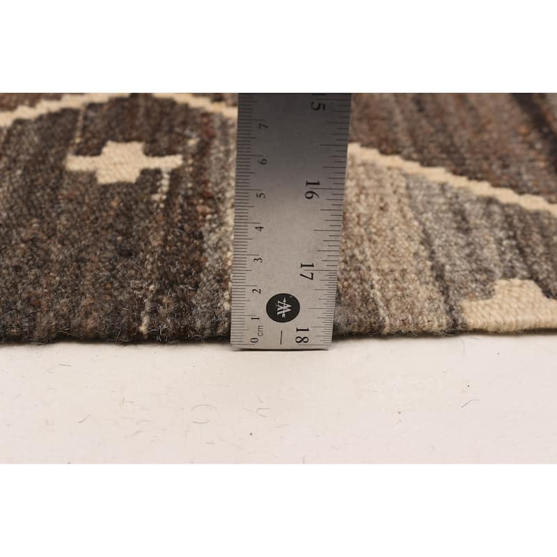 Sivas Brown Kilim 5'9" x 8'3" - 5'9 x 8'3