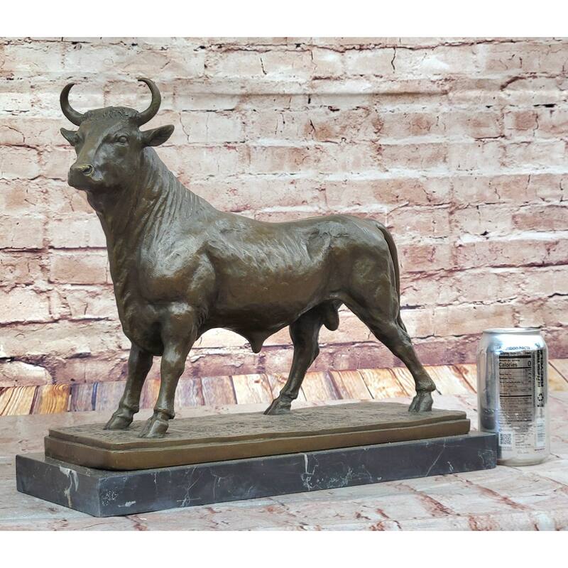 Majestic Bronze Bull By L. Bonheur – Timeless Animal Sculpture For Collectors