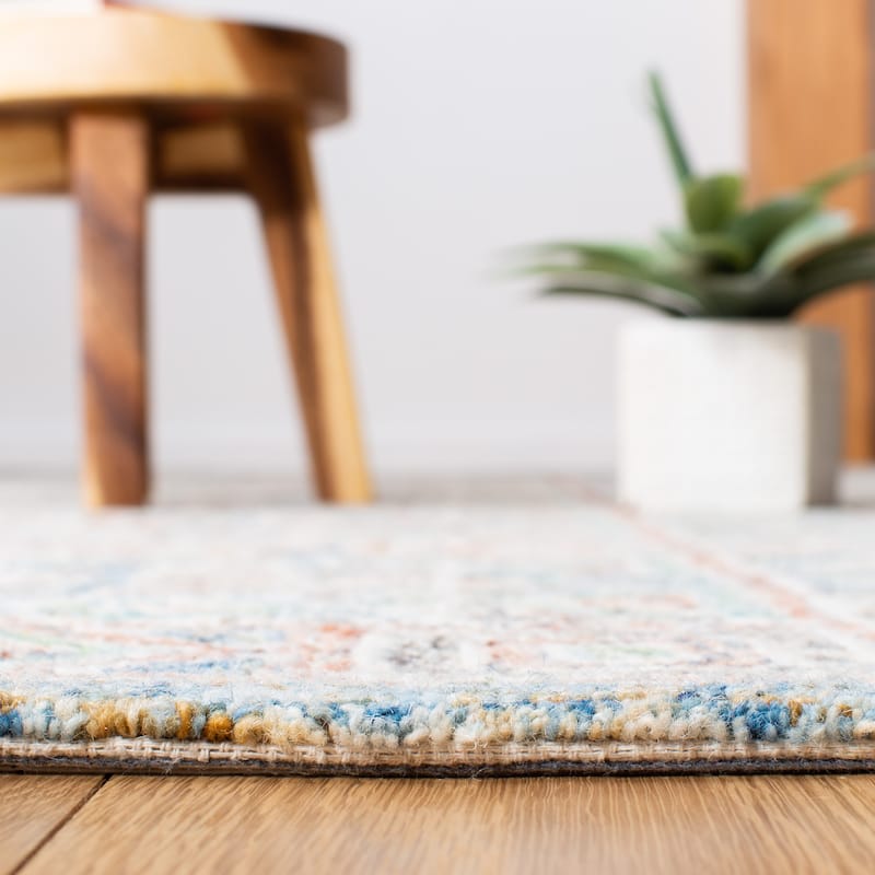 SAFAVIEH Handmade Micro-Loop Beatrise Wool Rug