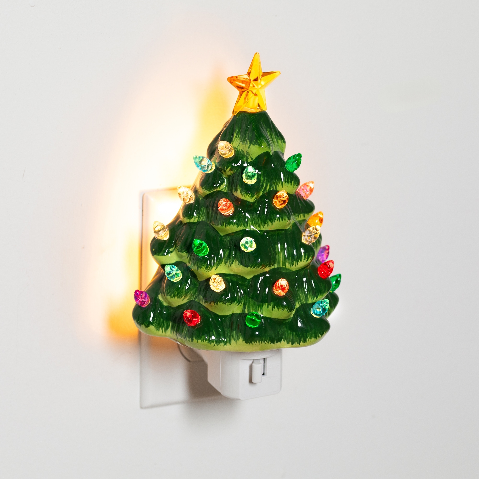 Retro Christmas Tree Ceramic Night Light - 7" - Green
